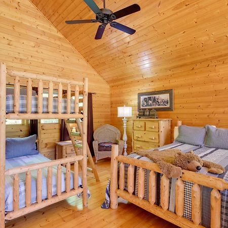 Secluded And Wooded Wears Valley Cabin With Fire Pit! Севьервилл Экстерьер фото