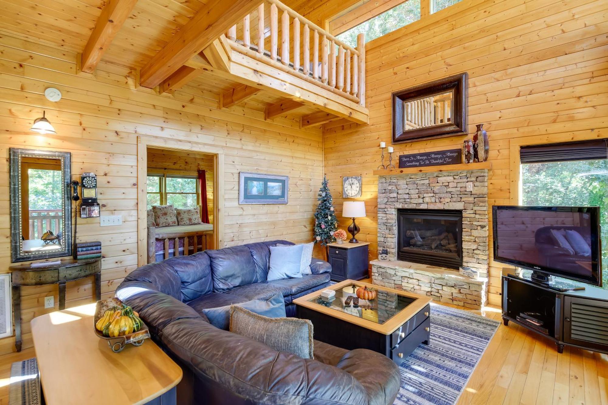 Secluded And Wooded Wears Valley Cabin With Fire Pit! Севьервилл Экстерьер фото